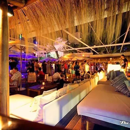 Nightlife Apartment *